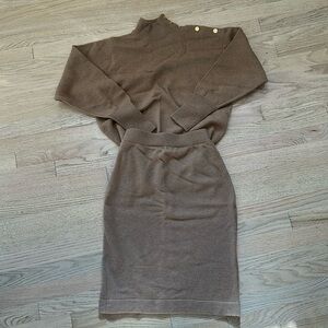 Elegant Brown Women's Sweater Set